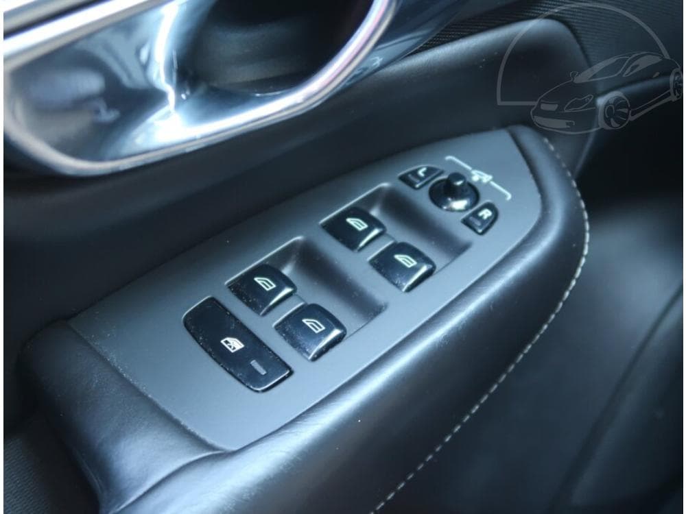 2015 Volvo XC90 - 29
