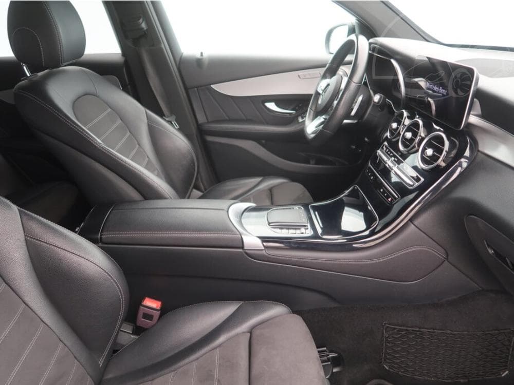 2020 Mercedes-Benz GLC - 25