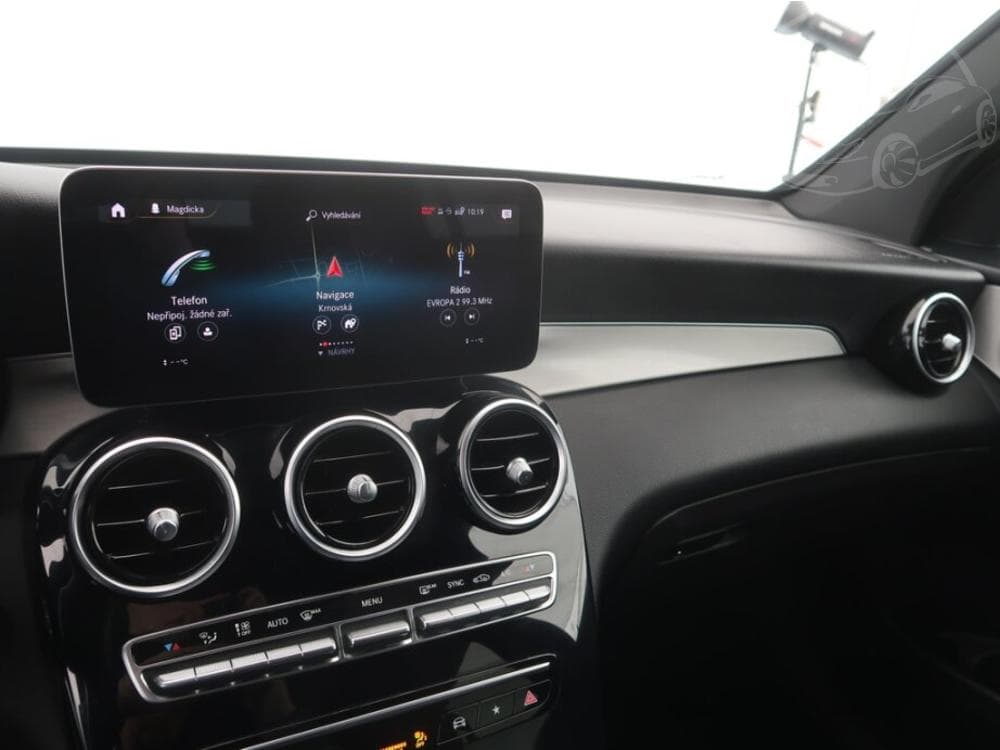 2020 Mercedes-Benz GLC - 34
