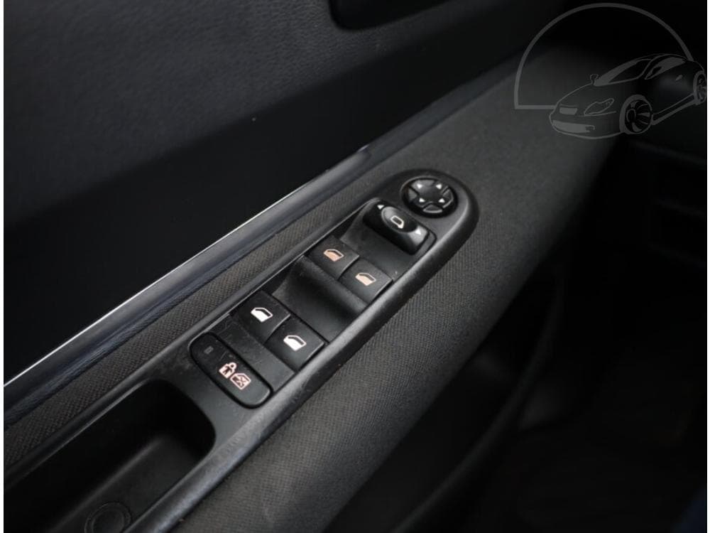 2012 Peugeot 3008 - 10