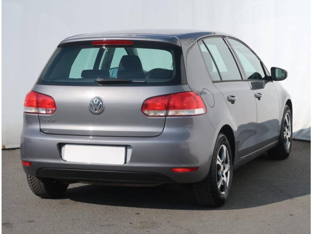 2011 Volkswagen GOLF - 9
