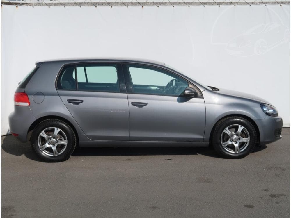 2011 Volkswagen GOLF - 11