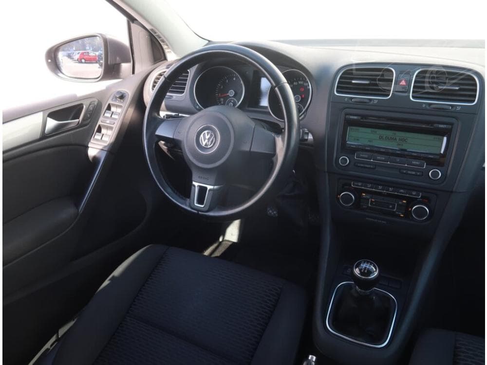 2011 Volkswagen GOLF - 13