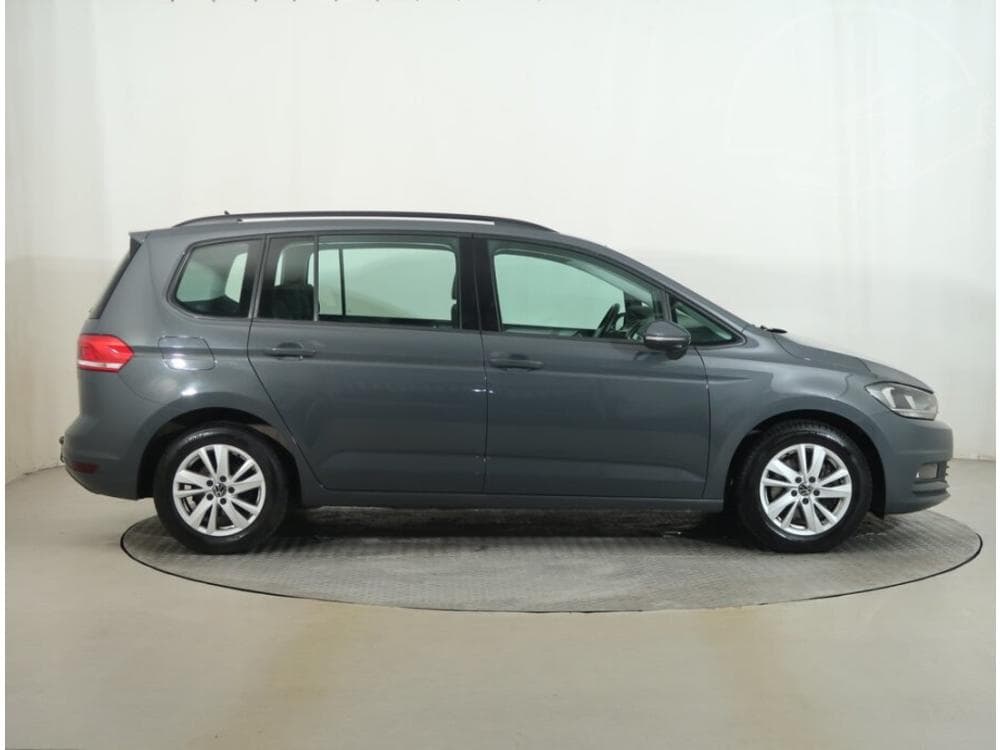 2021 Volkswagen TOURAN - 11