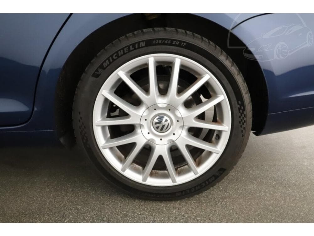 2012 Volkswagen GOLF - 12