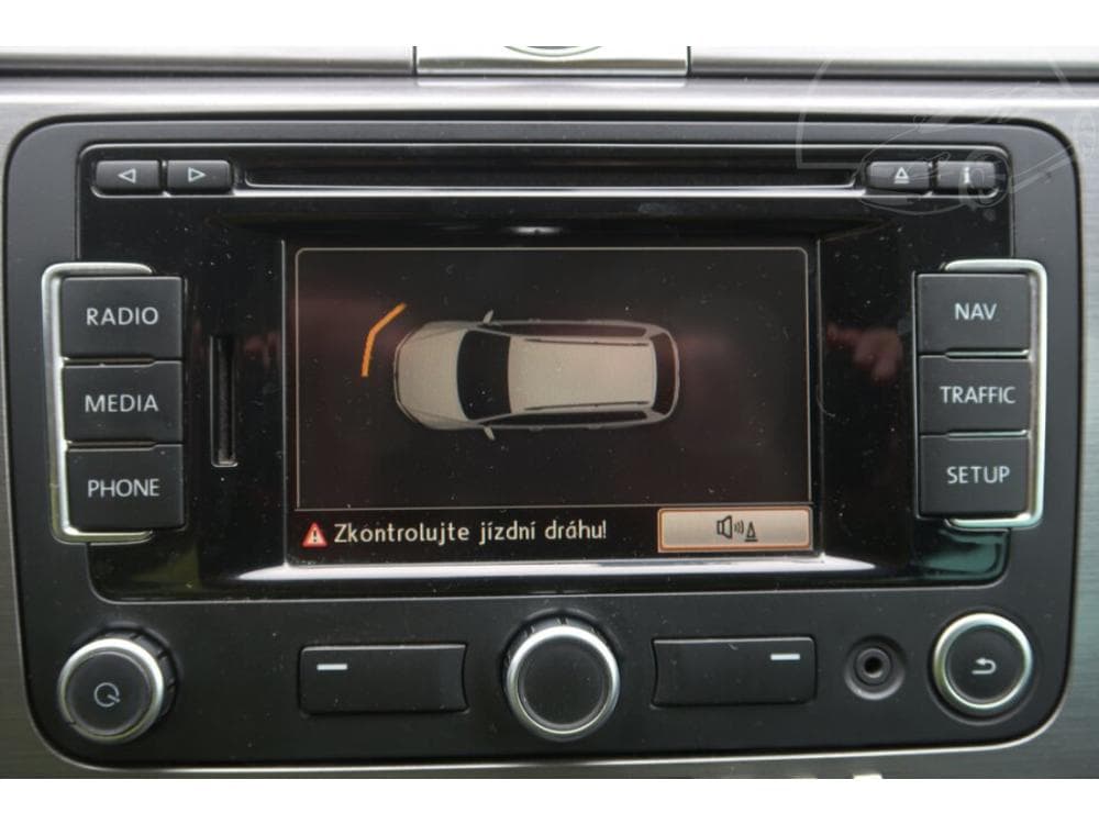 2012 Volkswagen PASSAT - 13