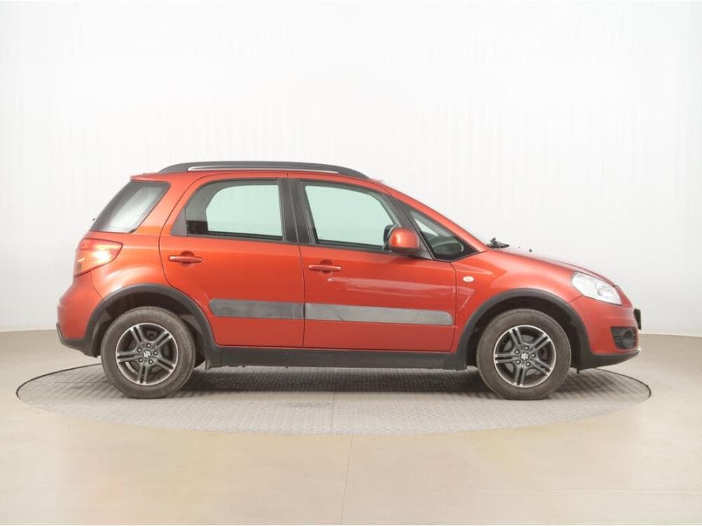 2011 Suzuki SX4 - 11