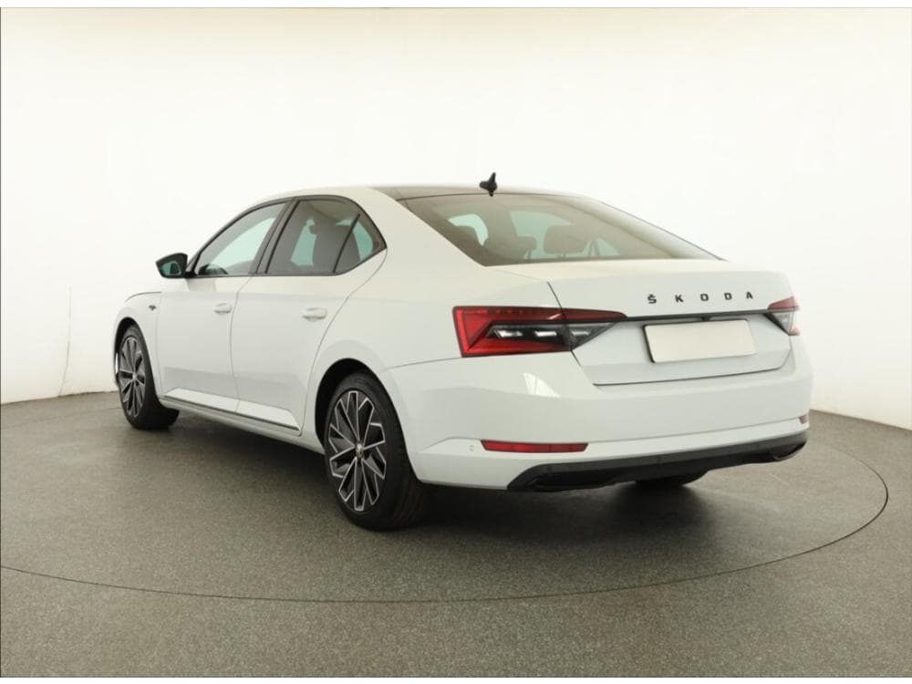 2020 Škoda SUPERB - 10