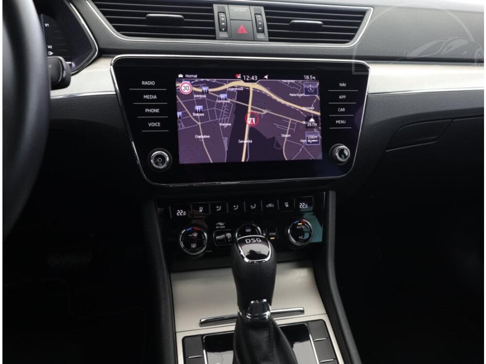 2020 Škoda SUPERB - 28