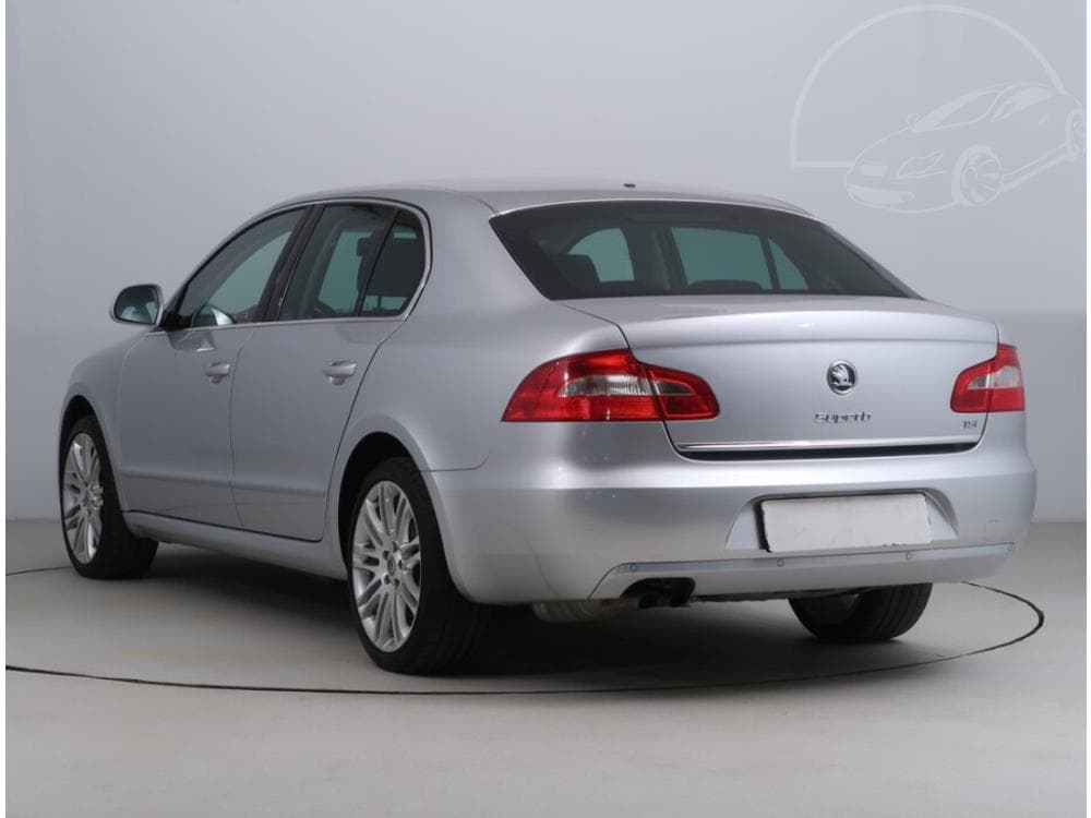 2011 Škoda SUPERB - 7