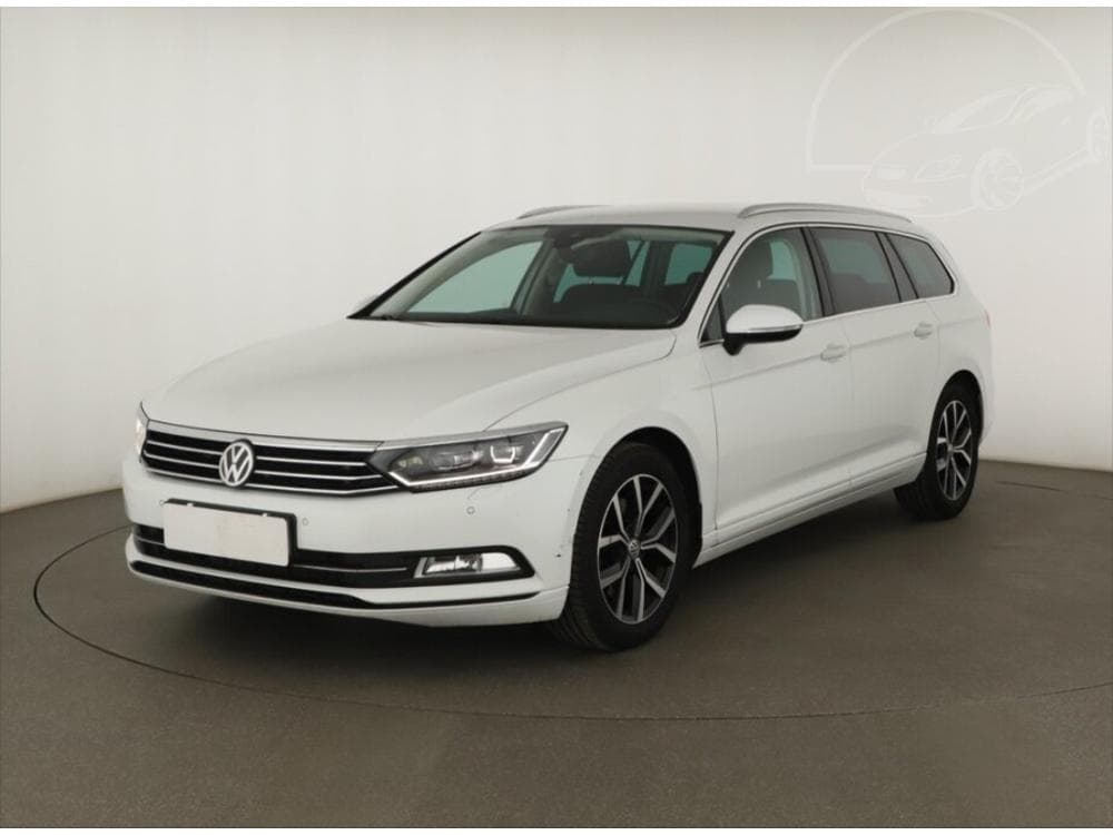 2017 Volkswagen PASSAT - 4