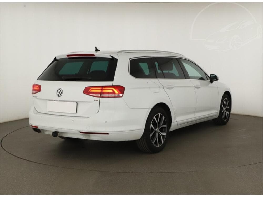 2017 Volkswagen PASSAT - 13