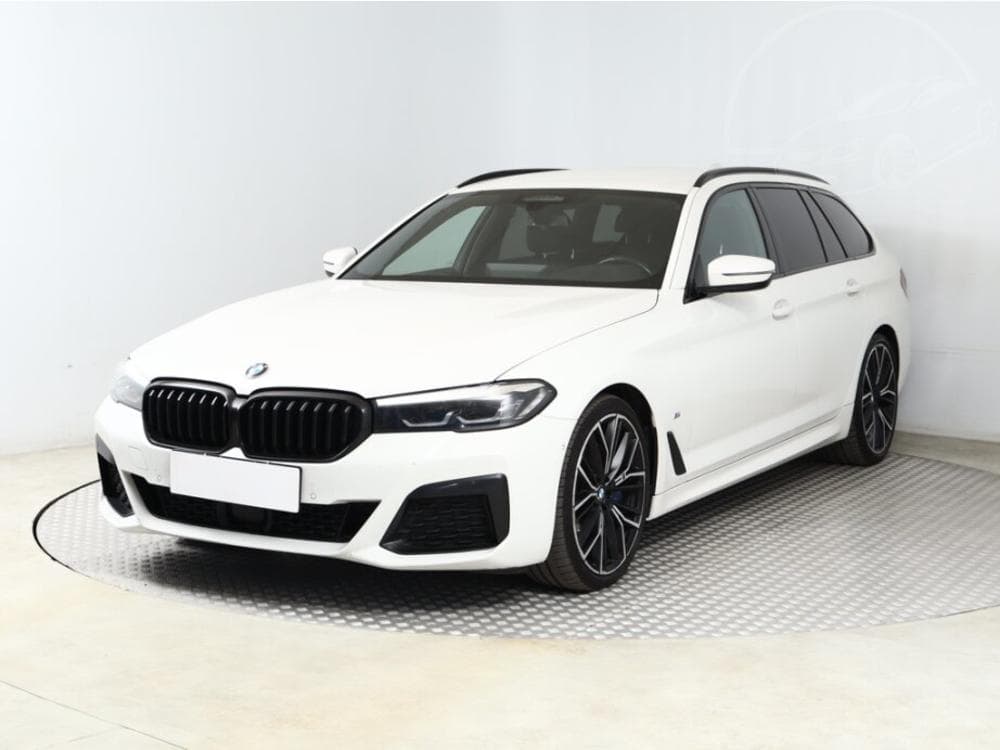 2021 BMW 5-SERIES - 5