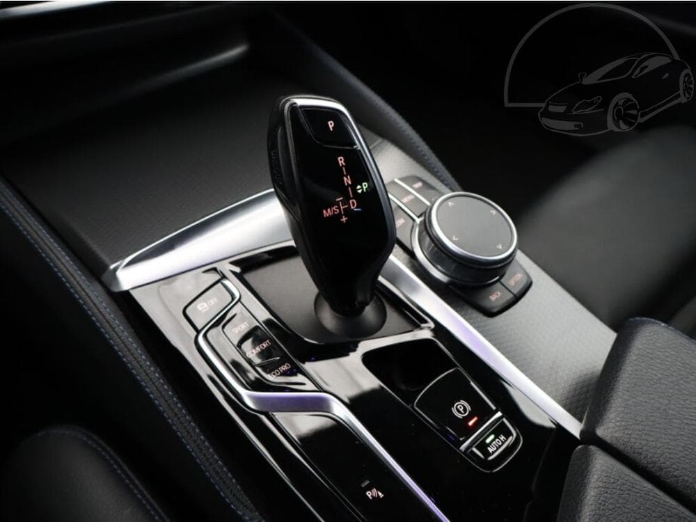 2021 BMW 5-SERIES - 41