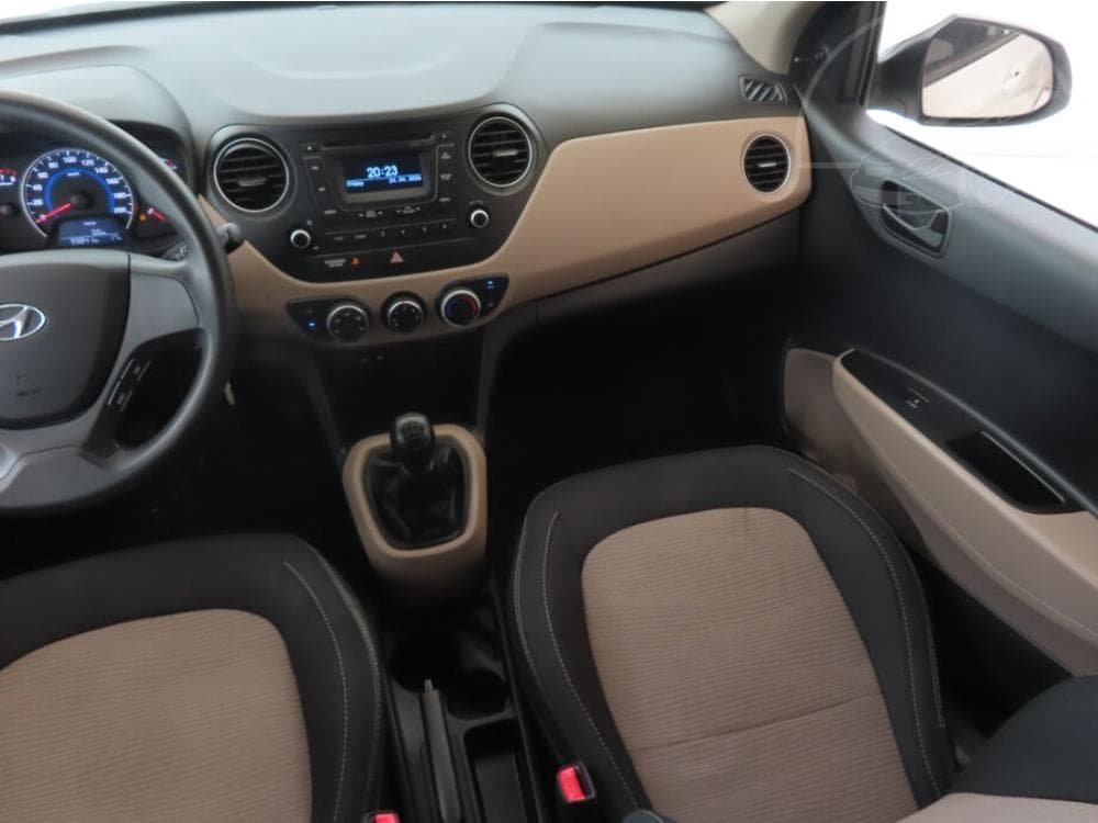2015 Hyundai i10 - 8