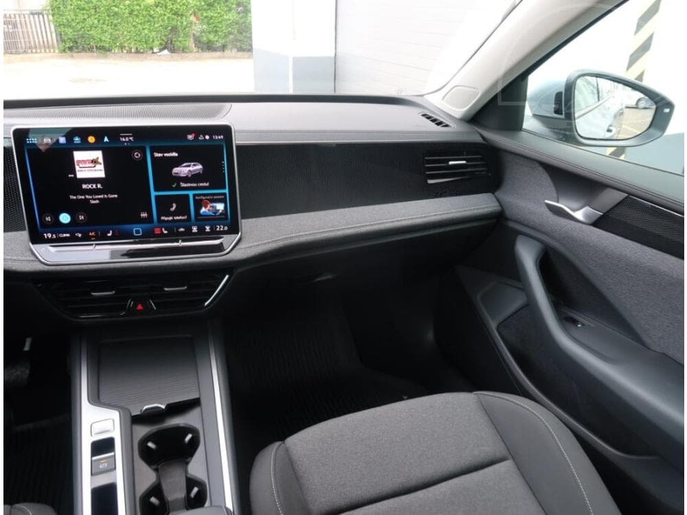 2025 Volkswagen PASSAT - 22