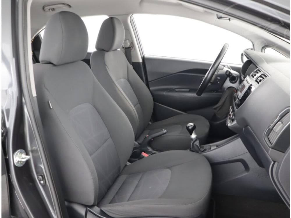 2015 Kia RIO - 9