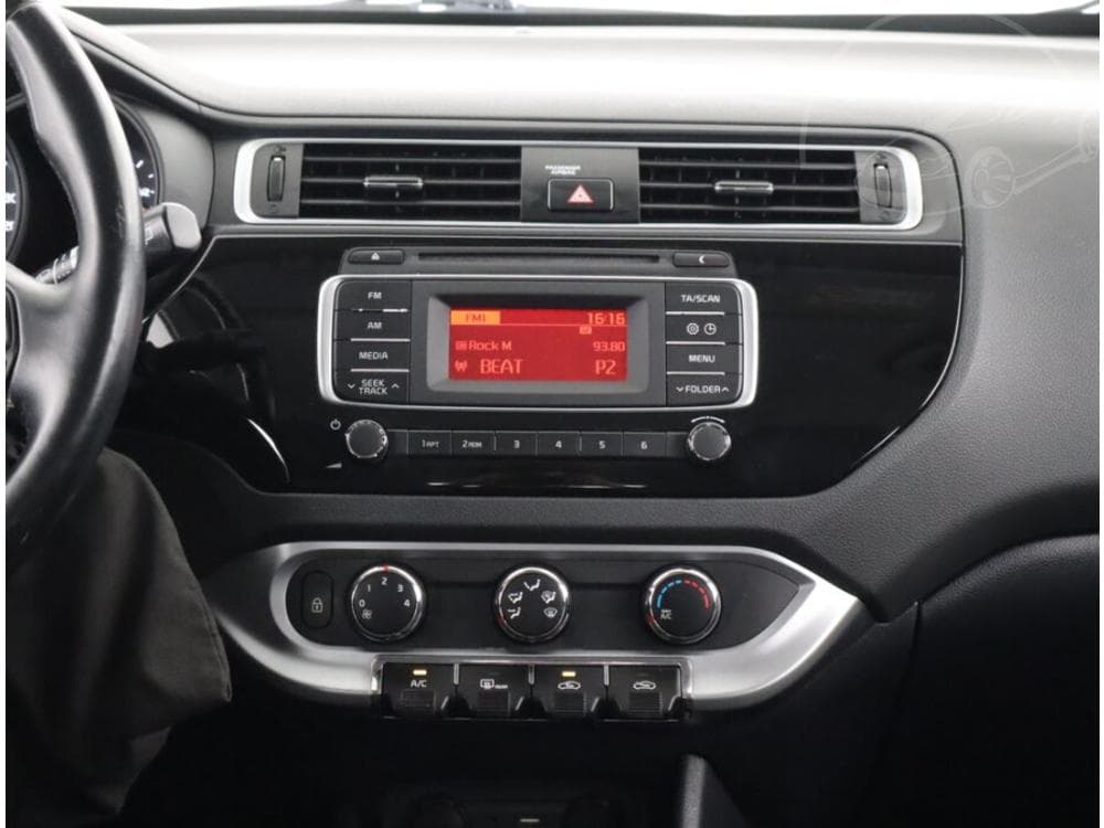 2015 Kia RIO - 12