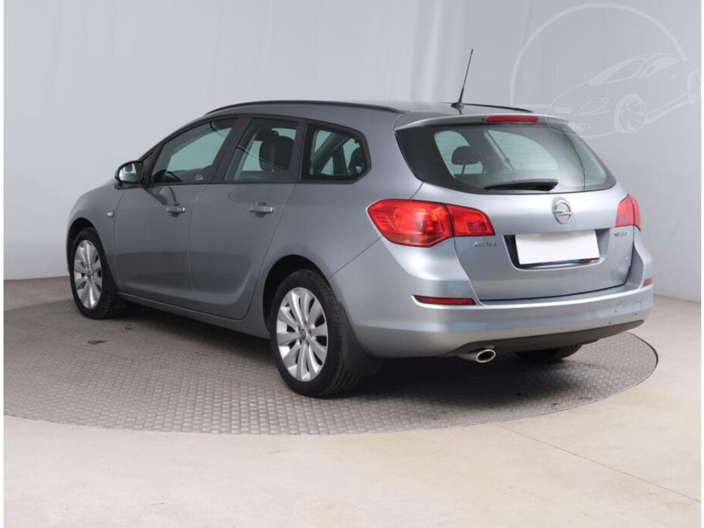 2011 Opel ASTRA - 7