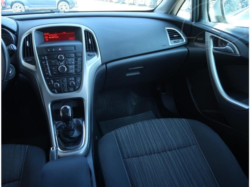 2011 Opel ASTRA - 15