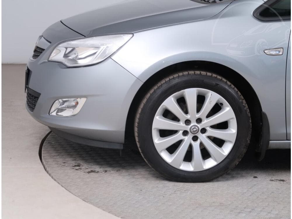 2011 Opel ASTRA - 27