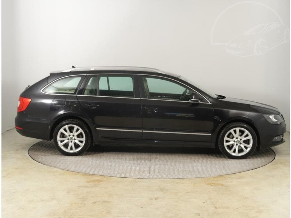 2014 Škoda SUPERB - 16