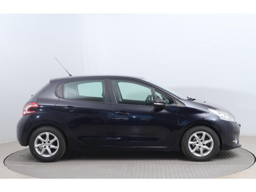 2014 Peugeot 208 - 6