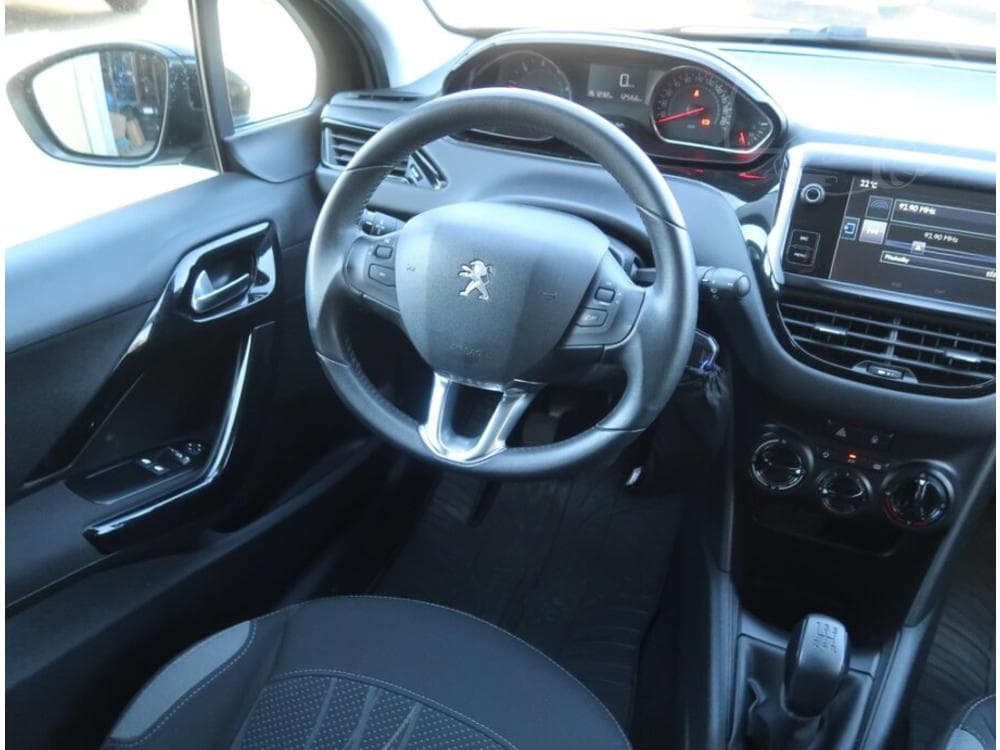 2014 Peugeot 208 - 7