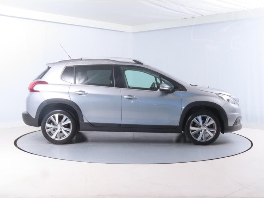 2016 Peugeot 2008 - 16