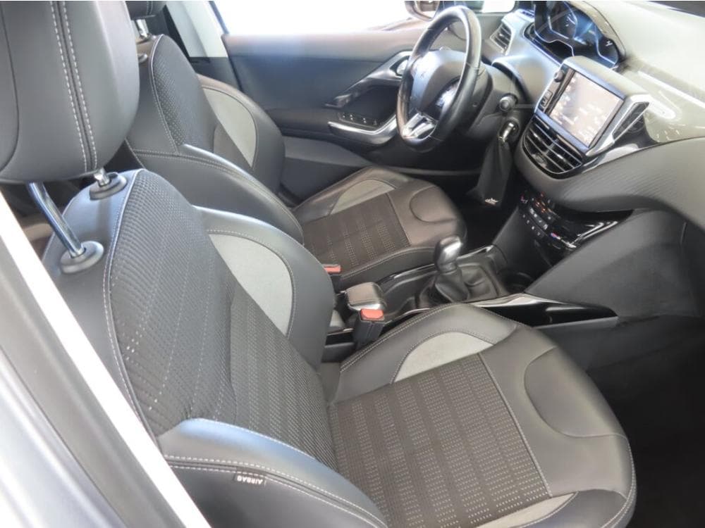 2016 Peugeot 2008 - 25