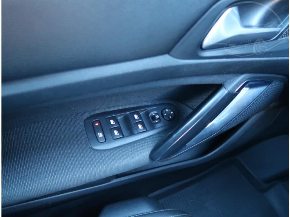 2018 Peugeot 308 - 43