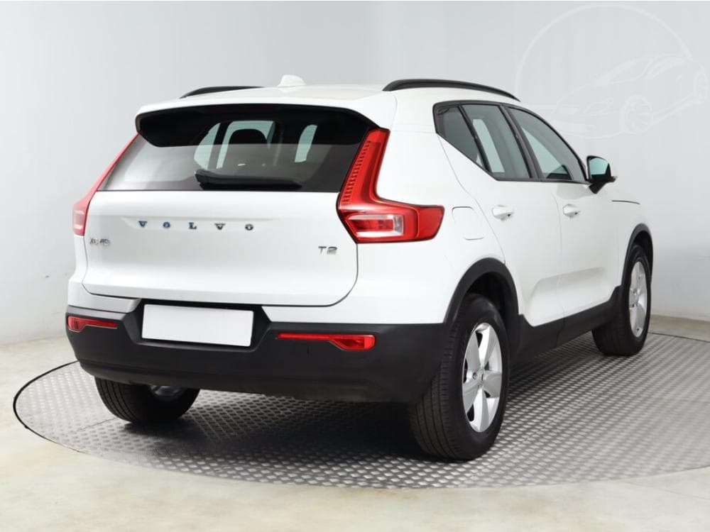 2022 Volvo XC40 - 17