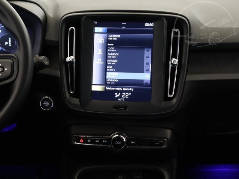 2022 Volvo XC40 - 33