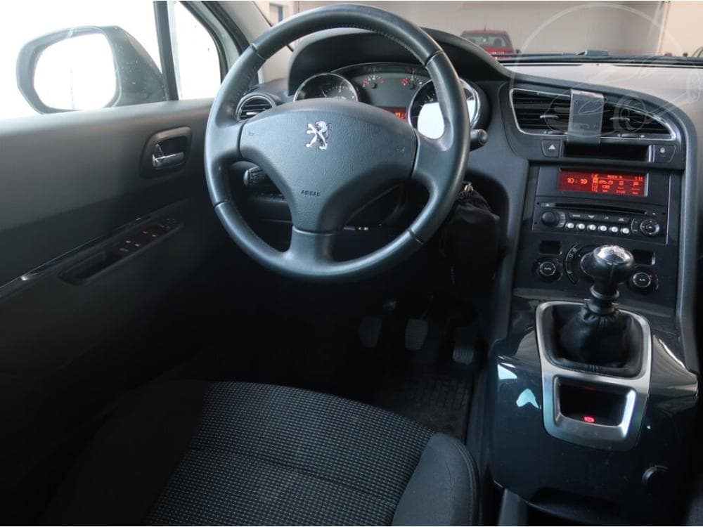 2014 Peugeot 5008 - 25