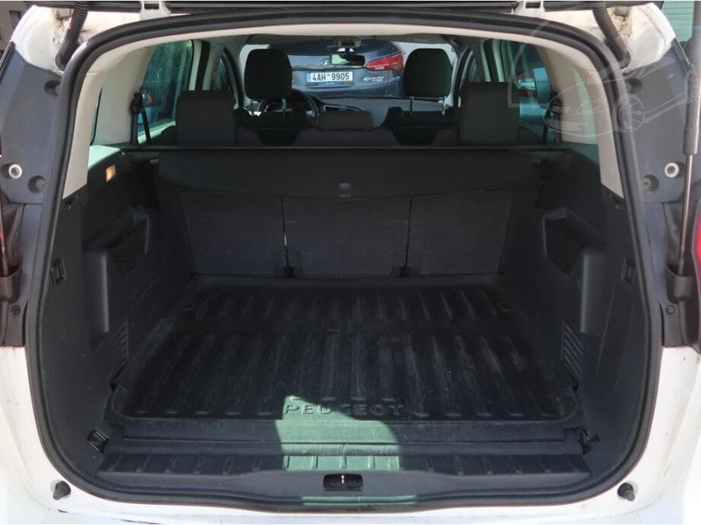 2014 Peugeot 5008 - 53