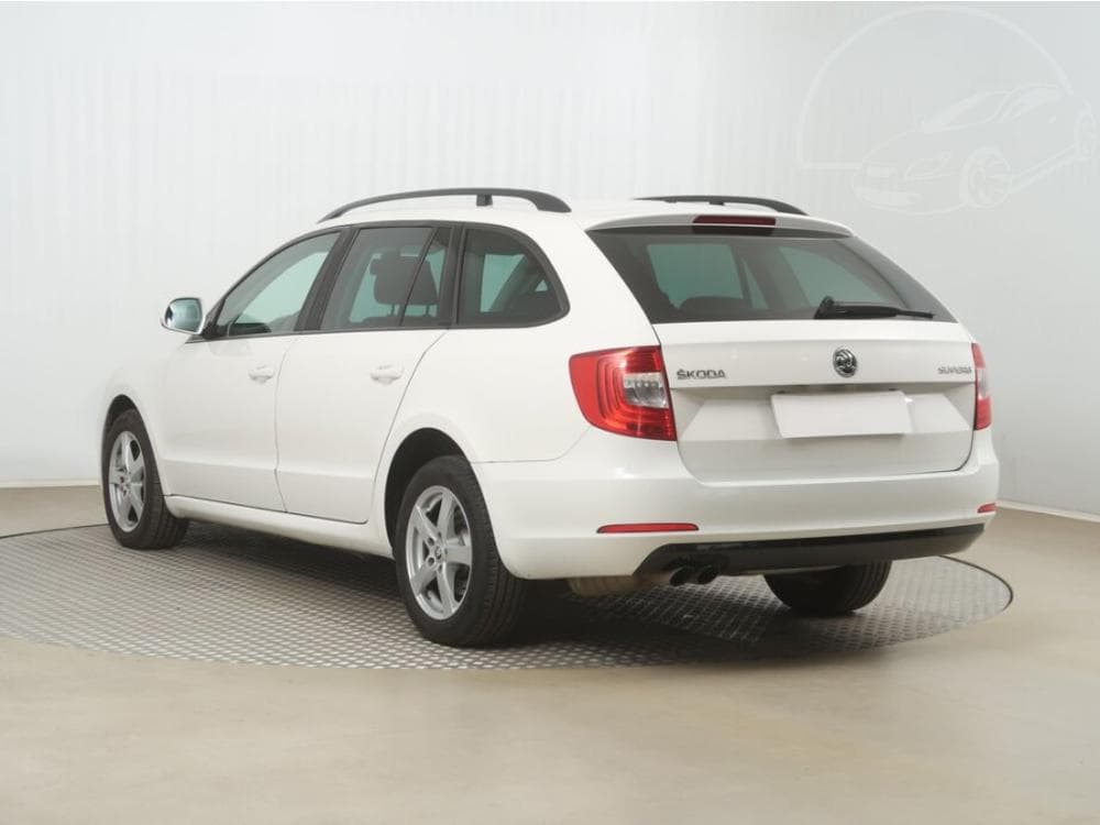 2014 Škoda SUPERB - 4