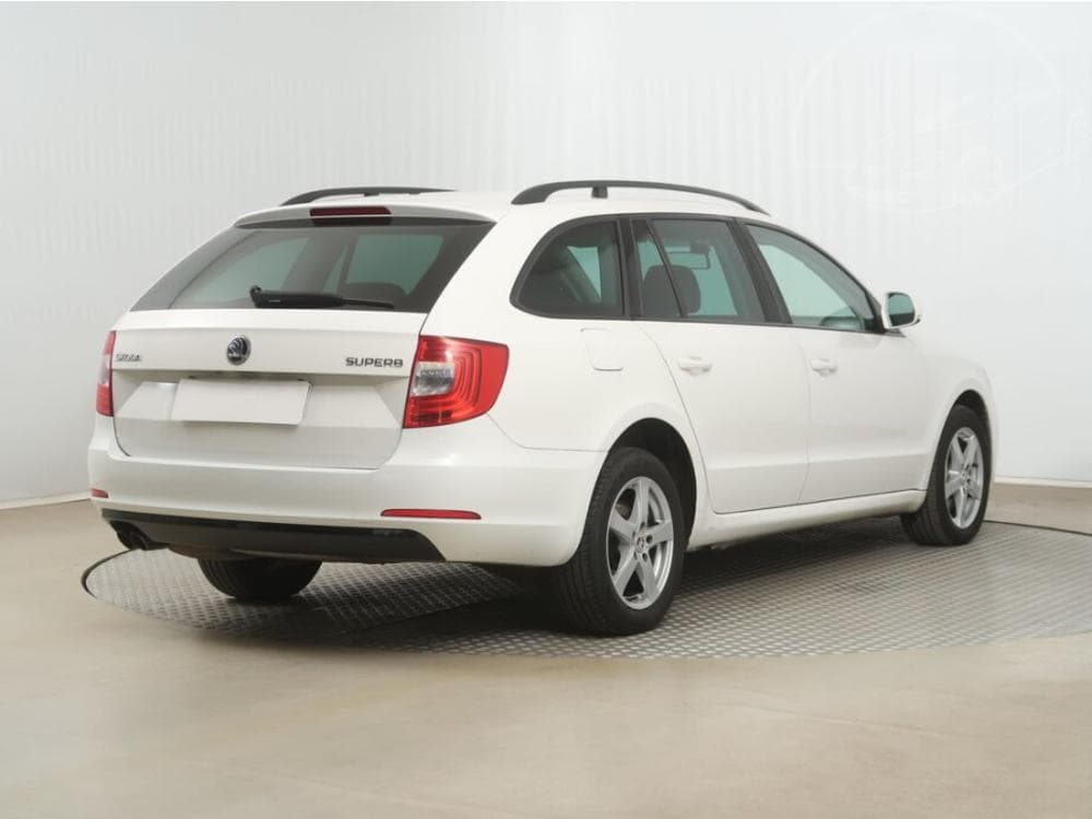 2014 Škoda SUPERB - 5