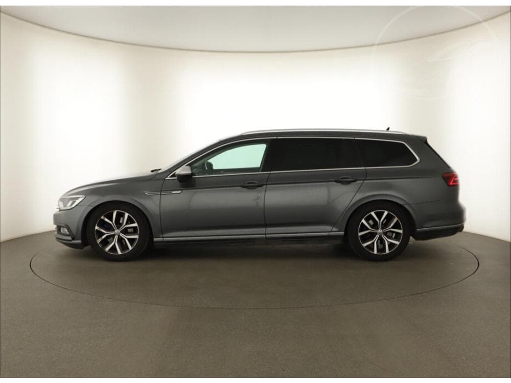2016 Volkswagen PASSAT - 7