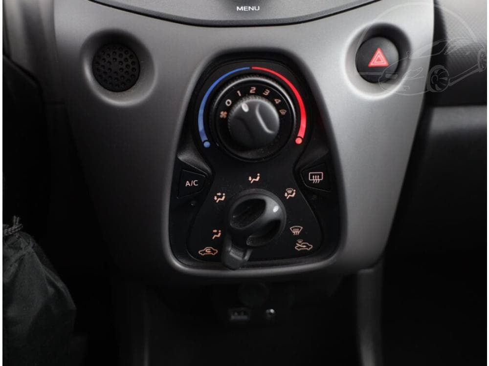 2019 Peugeot 107 - 21