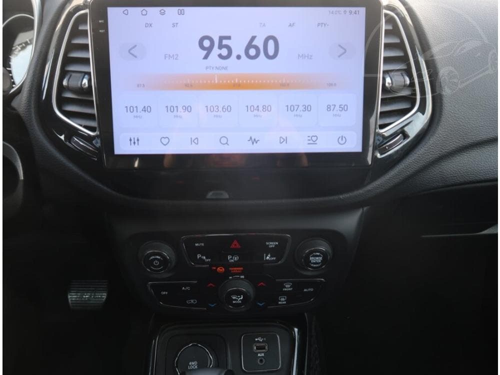 2019 Jeep COMPASS - 23