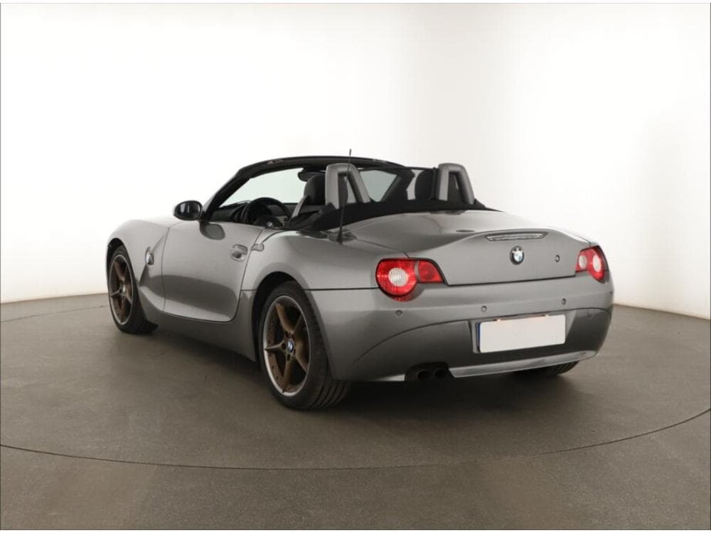 2005 BMW Z4 - 10