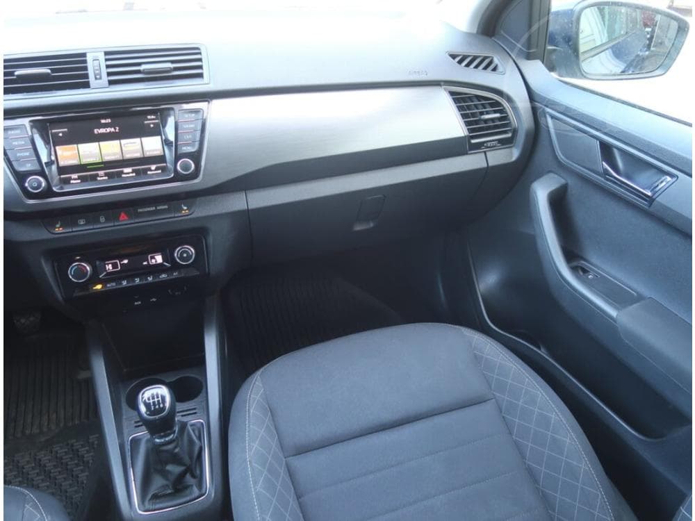 2015 Škoda FABIA - 15
