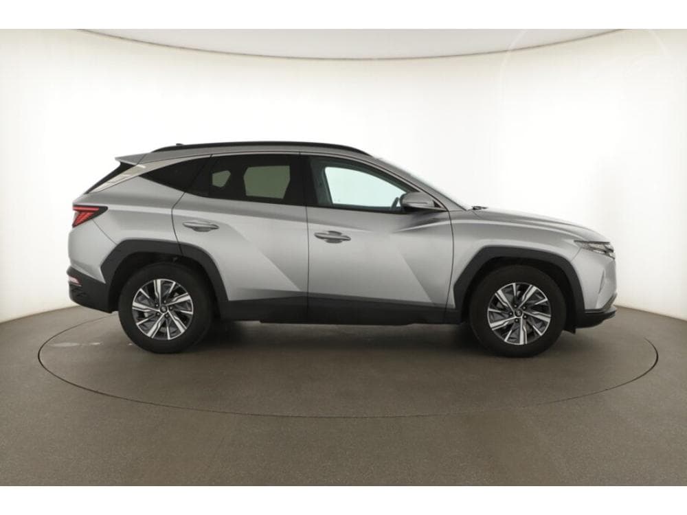 2021 Hyundai TUCSON - 11