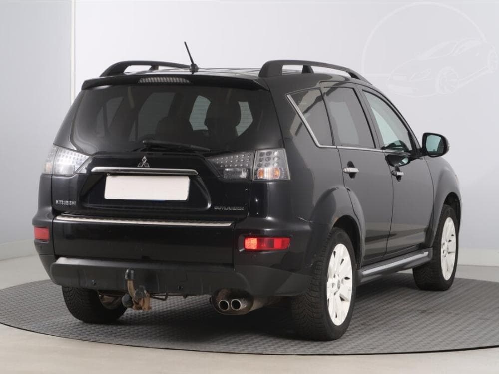 2011 Mitsubishi OUTLANDER - 9