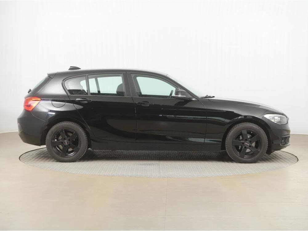 2016 BMW 1-SERIES - 16