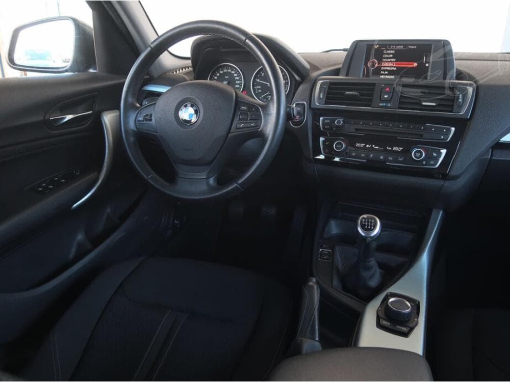 2016 BMW 1-SERIES - 19
