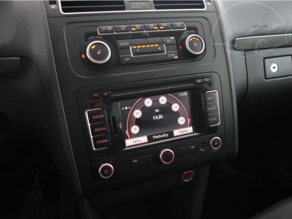 2011 Volkswagen TOURAN - 23