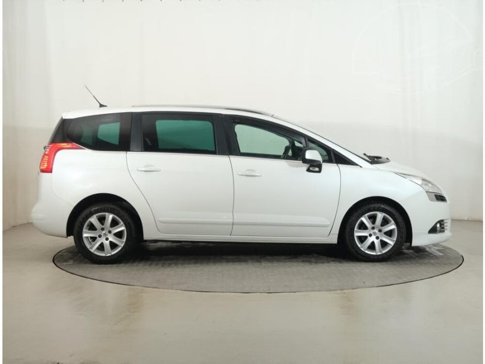 2011 Peugeot 5008 - 6
