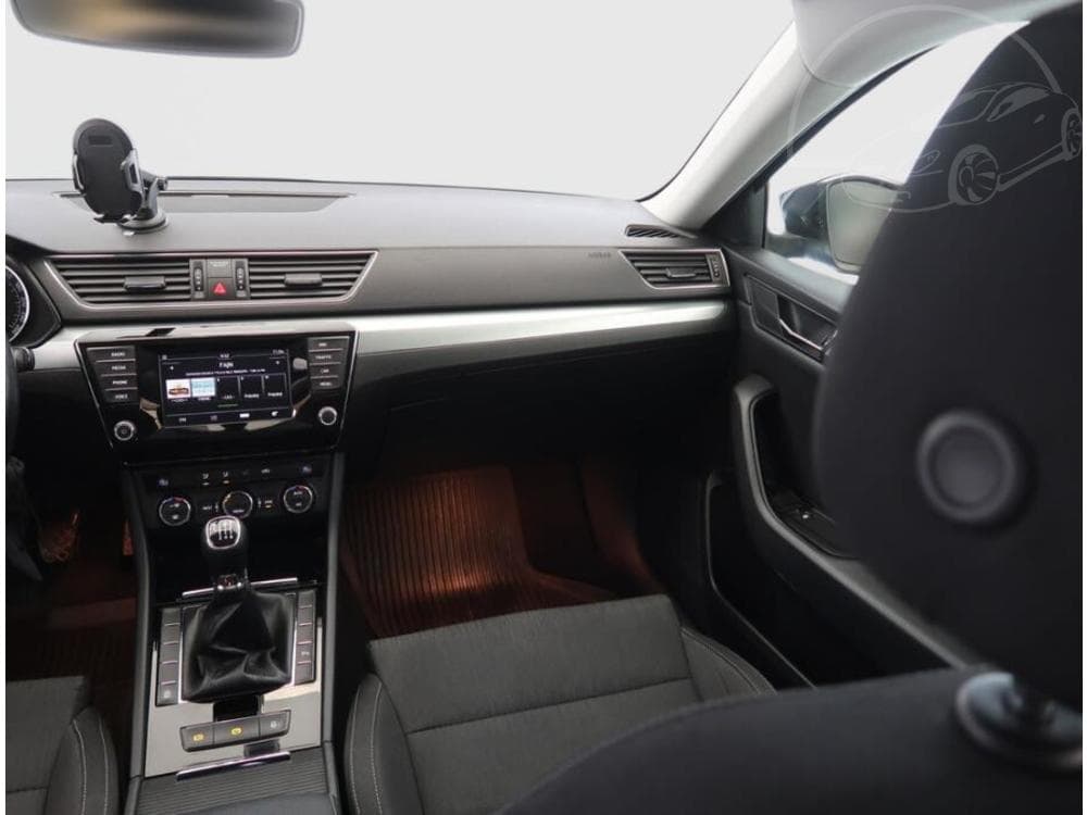 2015 Škoda SUPERB - 22