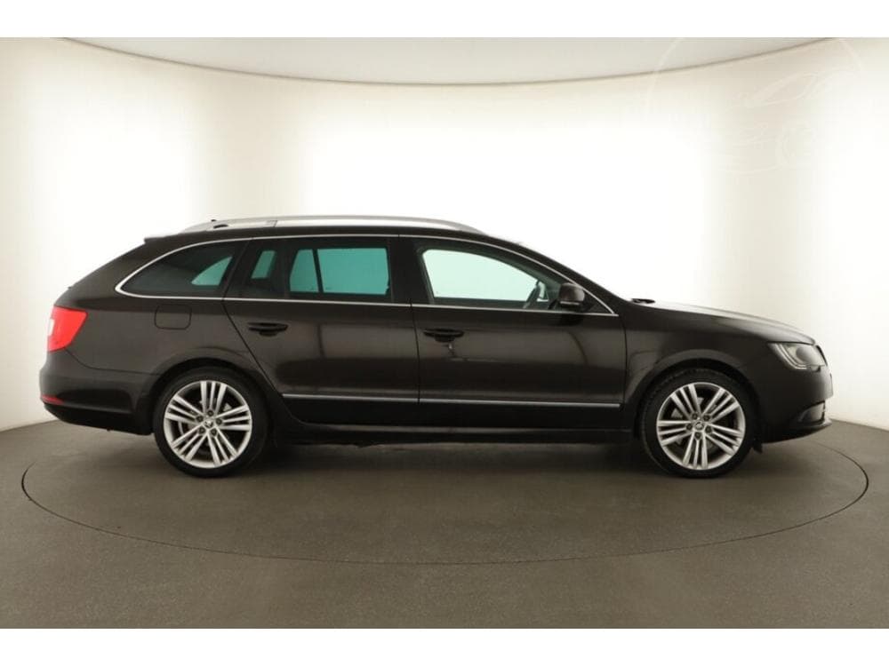 2014 Škoda SUPERB - 6